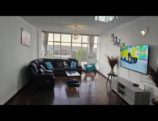 2 BEDROOM APARTMENT FOR SALE IN BEDFORD GARDENS